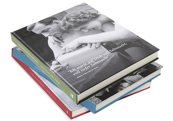 Große, dreibändige Familienbiographie, © Andrea Kstle